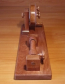 Seen from the reel-holder side Seen from the reel-holder side